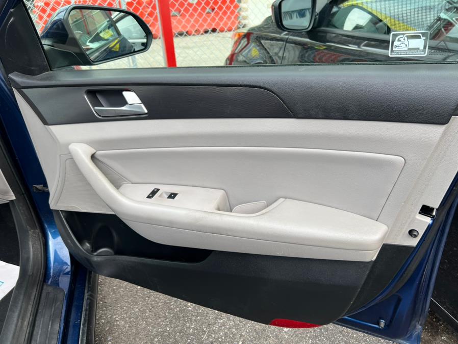2015 Hyundai Sonata 4dr Sdn 2.4L Sport photo