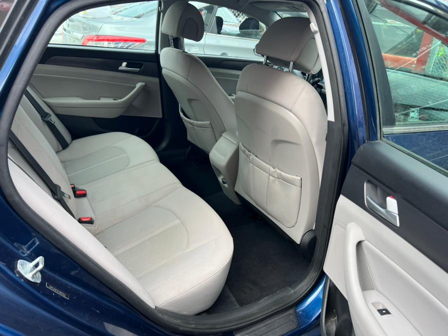 2015 Hyundai Sonata 4dr Sdn 2.4L Sport photo