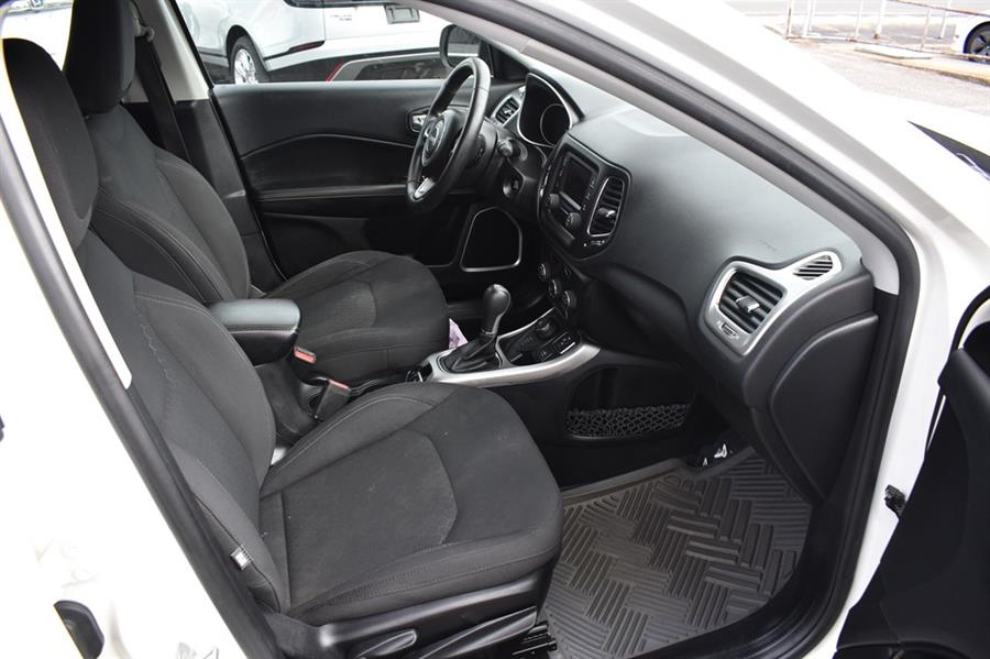 2018 Jeep Compass SPORT photo