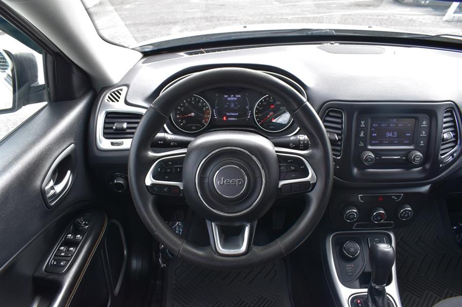 2018 Jeep Compass SPORT photo