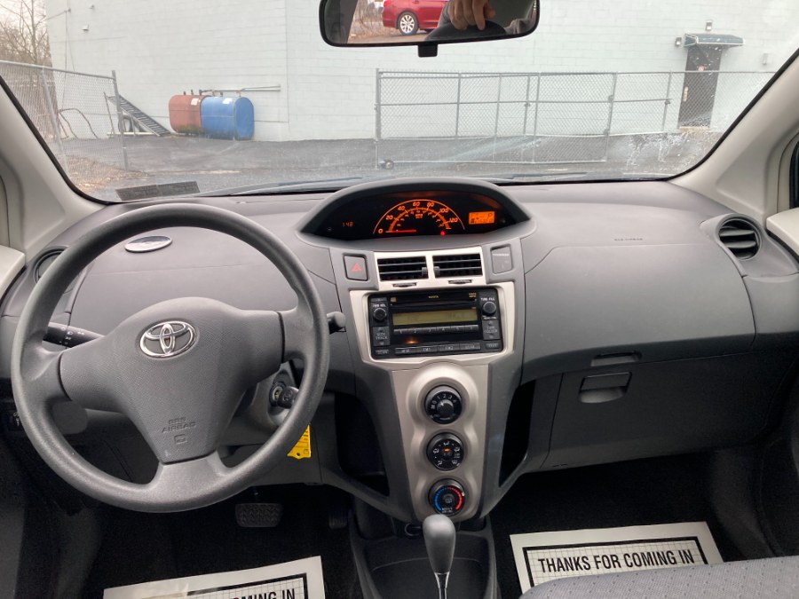 2009 Toyota Yaris S photo