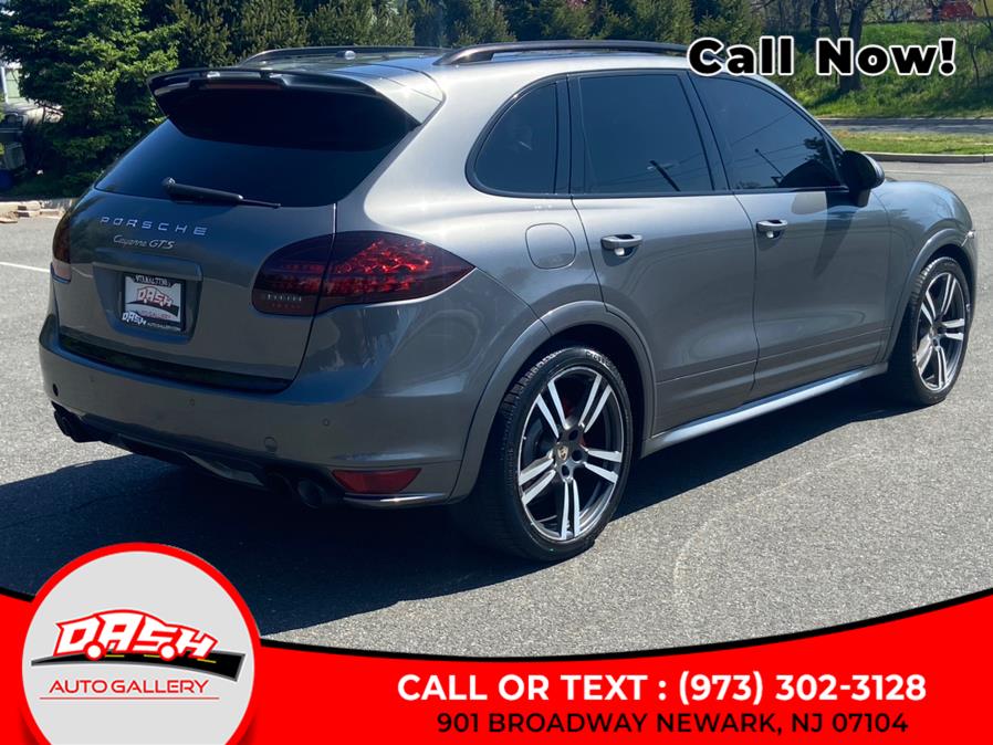 2013 Porsche Cayenne GTS photo
