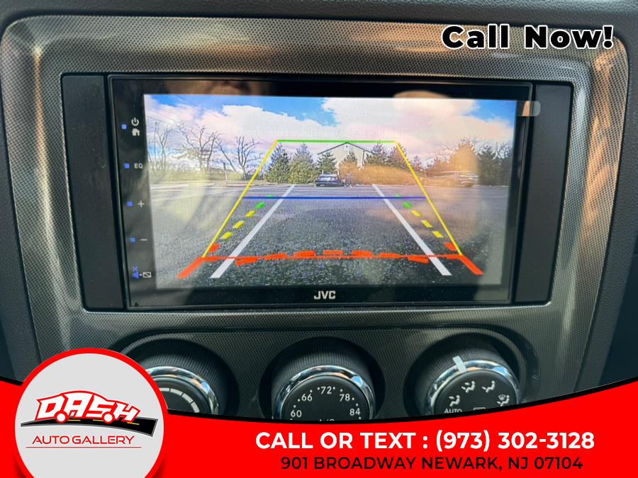 2013 Dodge Challenger SXT photo