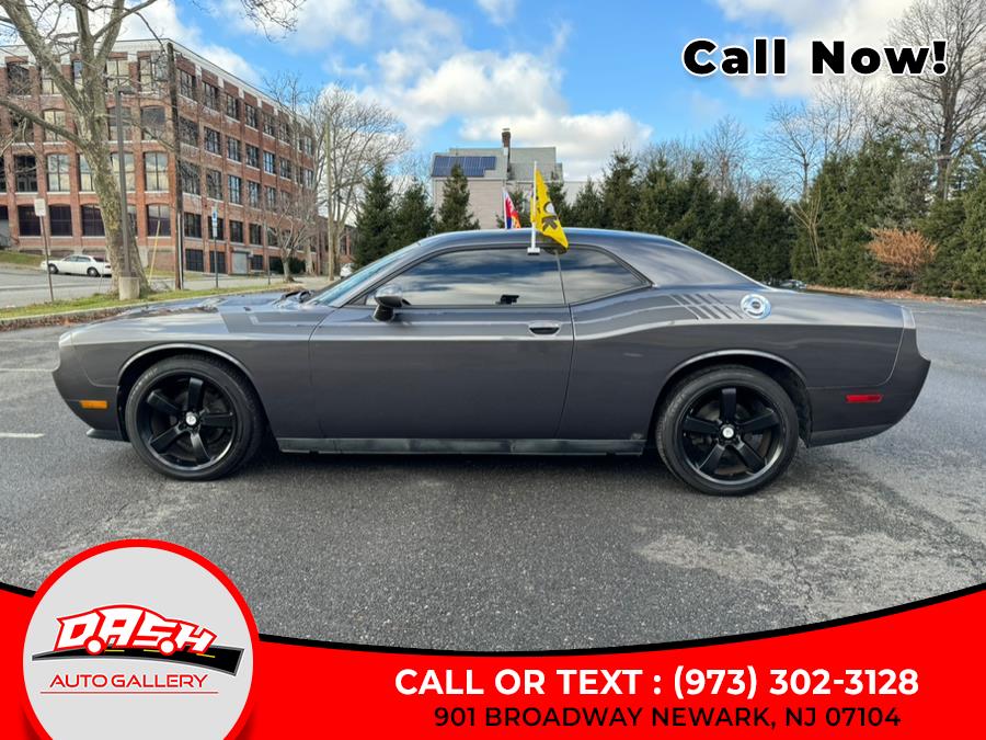 2013 Dodge Challenger SXT photo