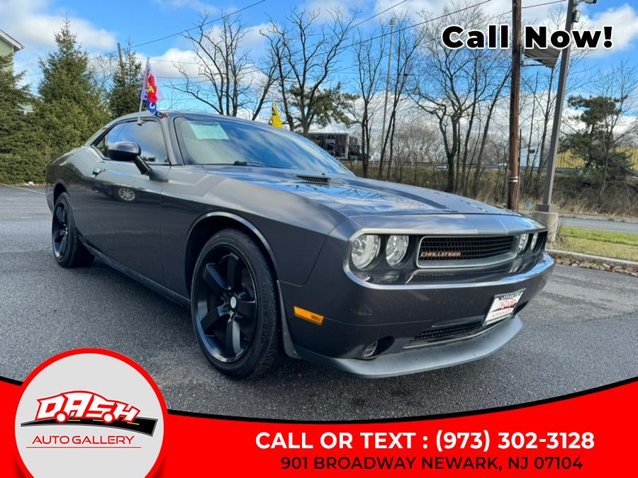 2013 Dodge Challenger SXT photo