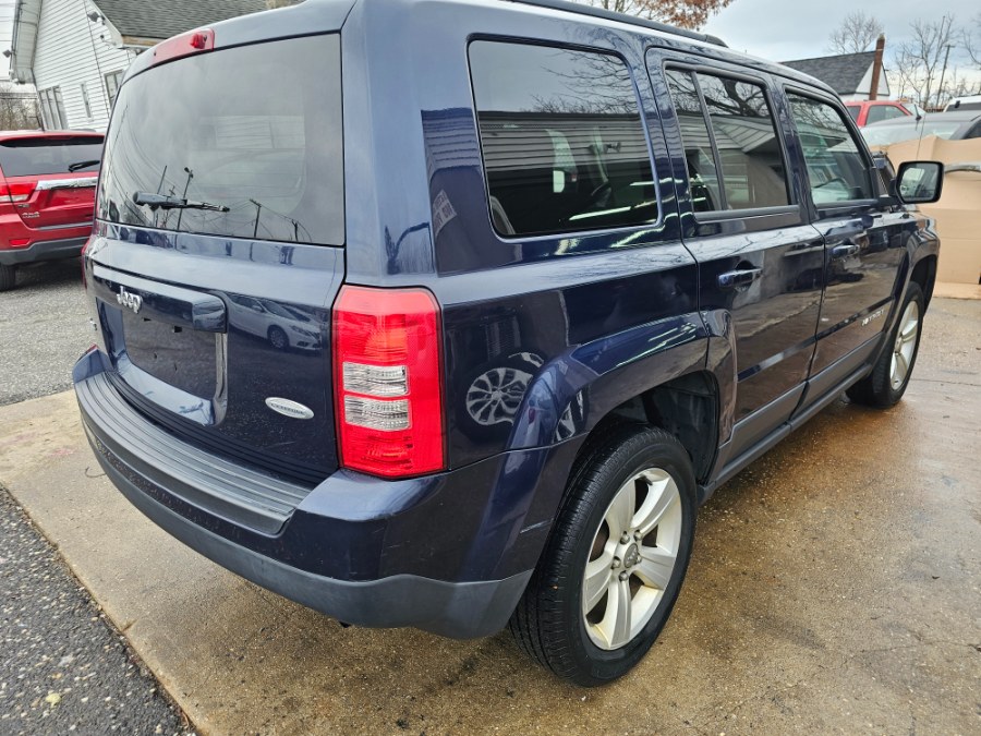 2015 Jeep Patriot 4WD 4dr Latitude photo