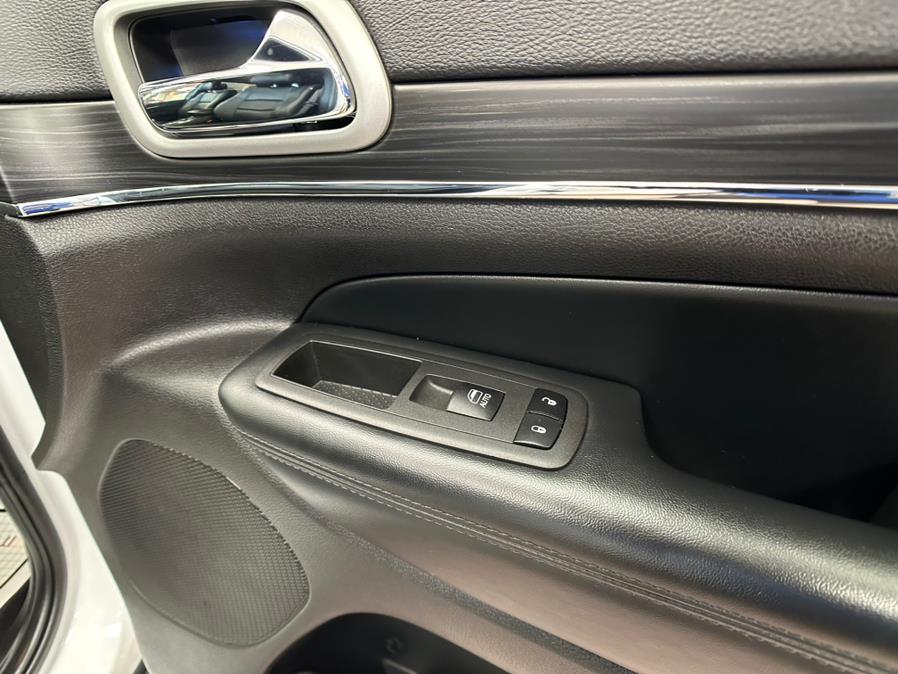 2021 Jeep Grand Cherokee Limited  4x4 photo