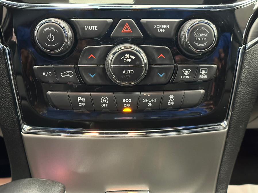 2021 Jeep Grand Cherokee Limited  4x4 photo