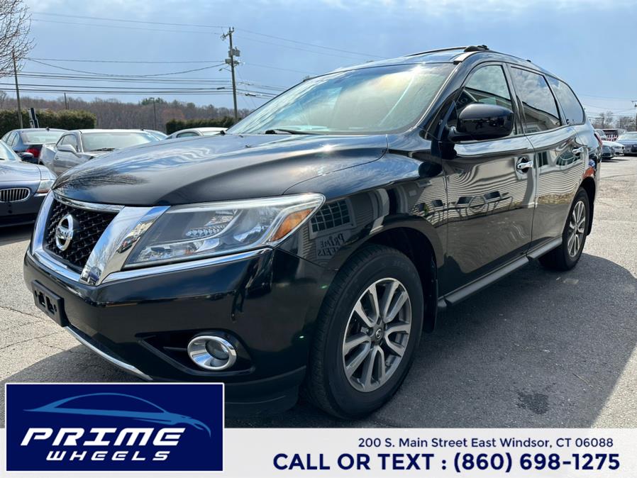 2013 Nissan Pathfinder S photo