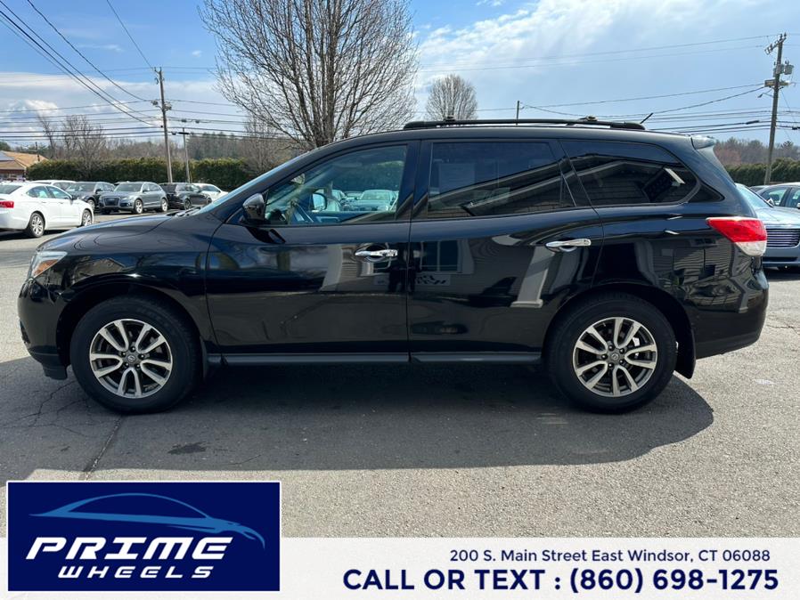 2013 Nissan Pathfinder S photo