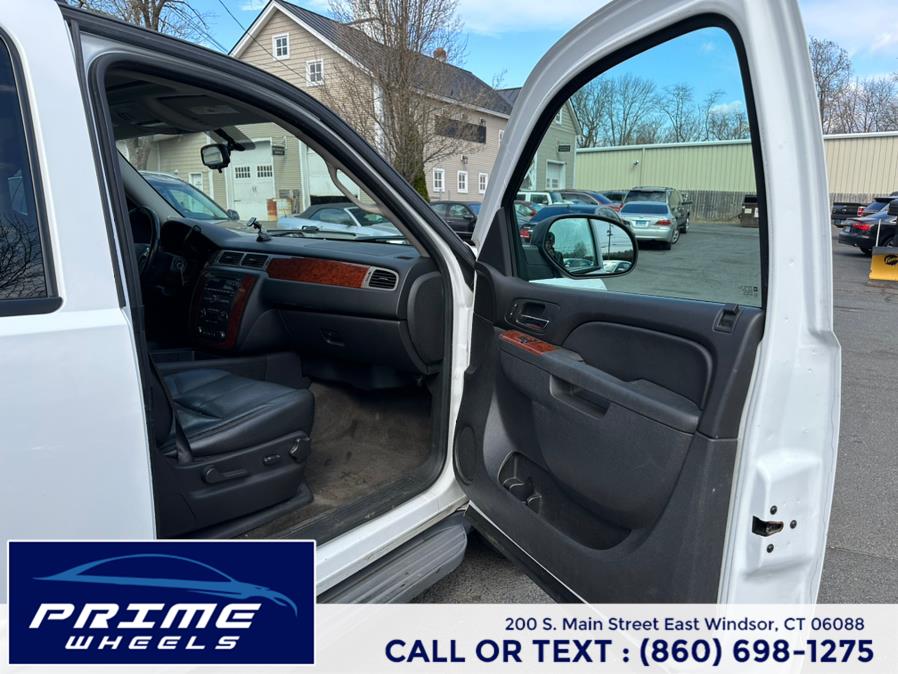 2012 Chevrolet Suburban LT 1500 photo