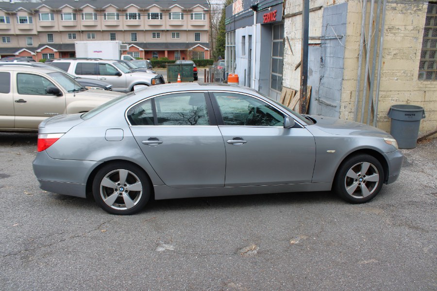 2006 BMW 5-Series 530xi photo