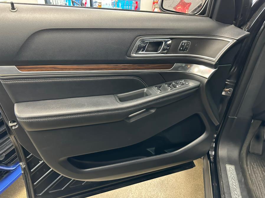2016 Ford Explorer FWD 4dr Limited photo