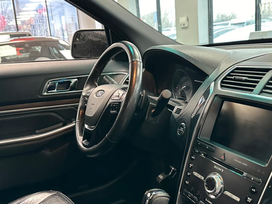 2016 Ford Explorer FWD 4dr Limited photo