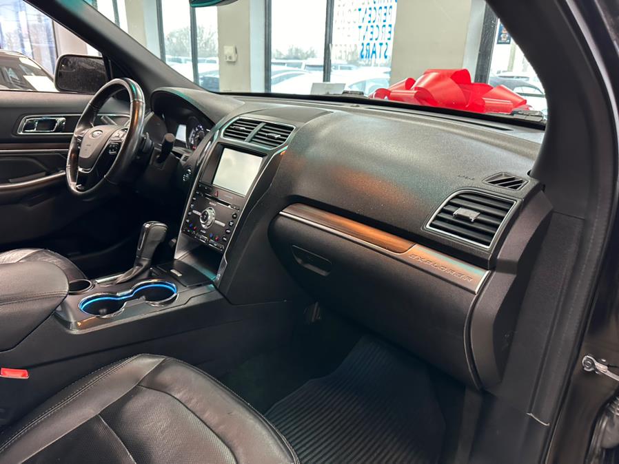 2016 Ford Explorer FWD 4dr Limited photo