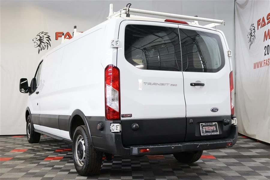 2018 Ford TRANSIT T-250 photo