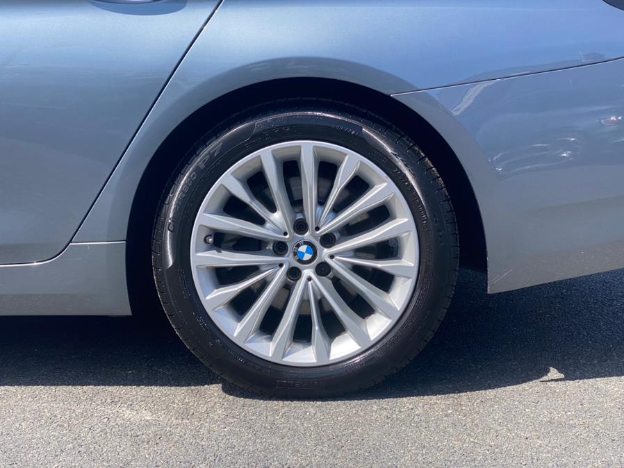 2021 BMW 5-Series 530i xDrive Sedan photo