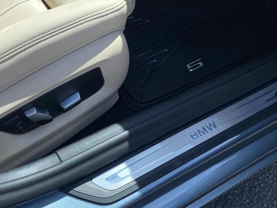 2021 BMW 5-Series 530i xDrive Sedan photo