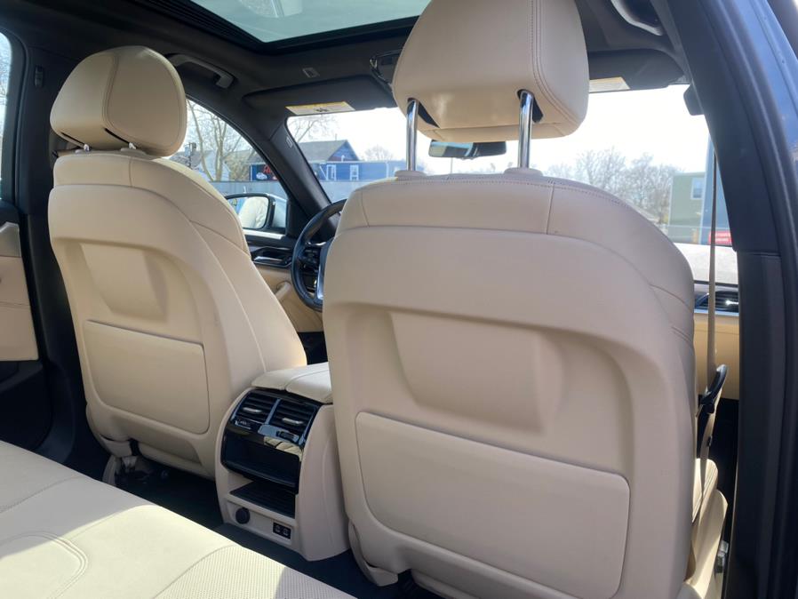 2021 BMW 5-Series 530i xDrive Sedan photo