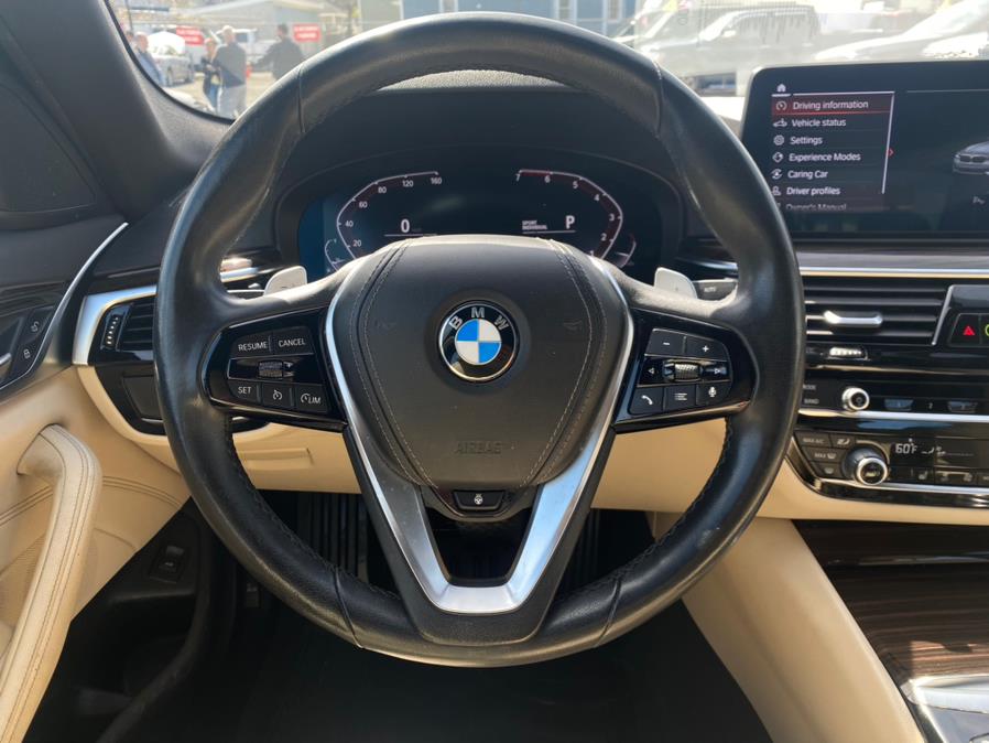 2021 BMW 5-Series 530i xDrive Sedan photo