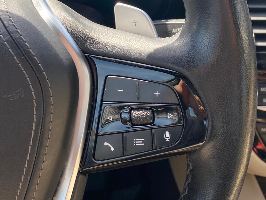 2021 BMW 5-Series 530i xDrive Sedan photo
