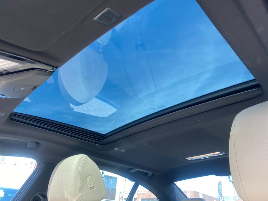 2021 BMW 5-Series 530i xDrive Sedan photo