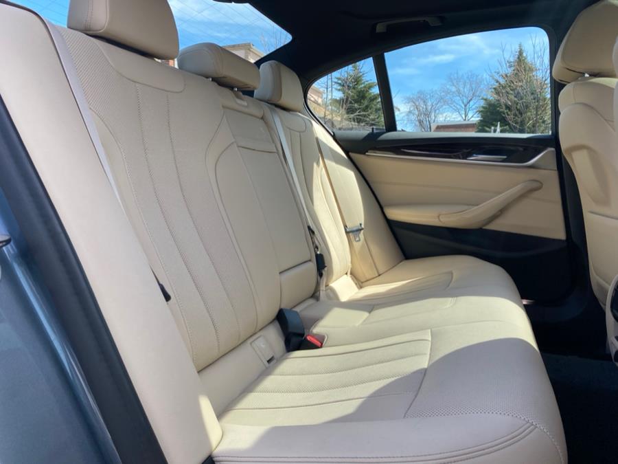 2021 BMW 5-Series 530i xDrive Sedan photo