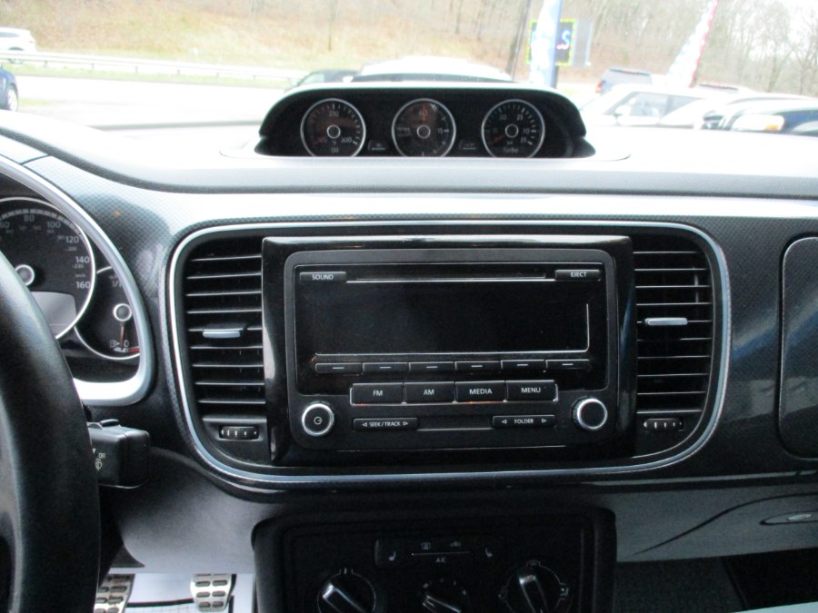 2014 Volkswagen Beetle R-Line PZEV photo