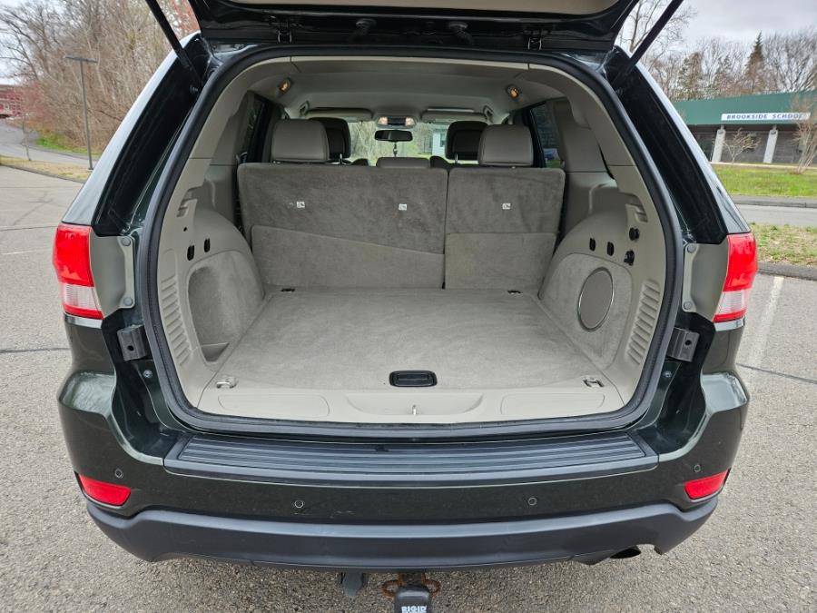 2011 Jeep Grand Cherokee Laredo photo