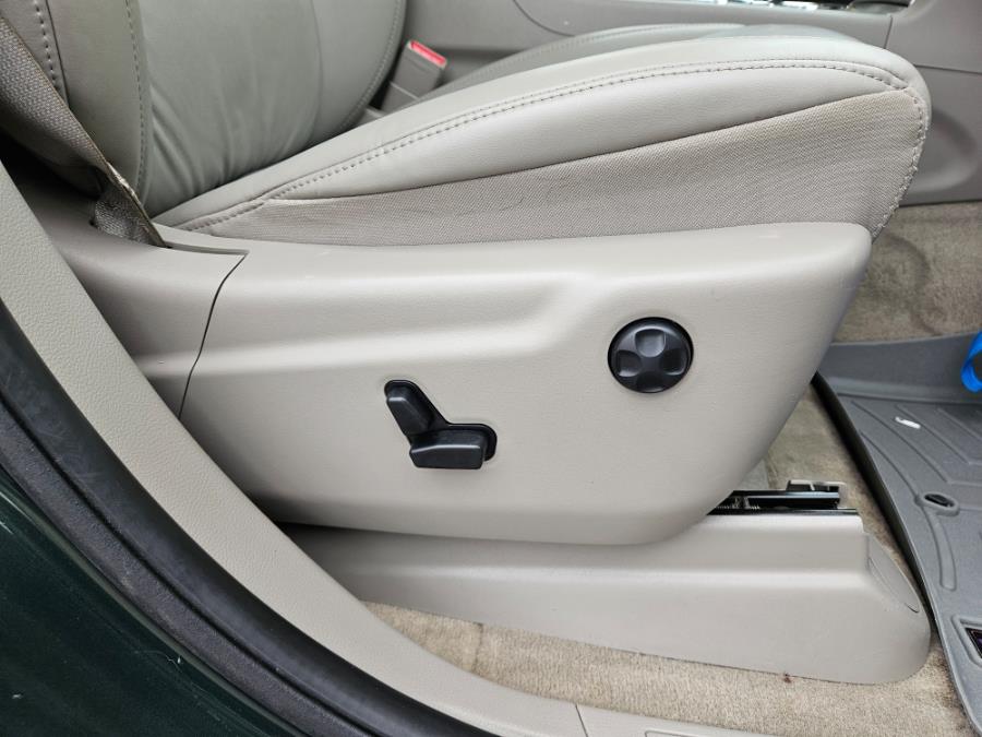 2011 Jeep Grand Cherokee Laredo photo