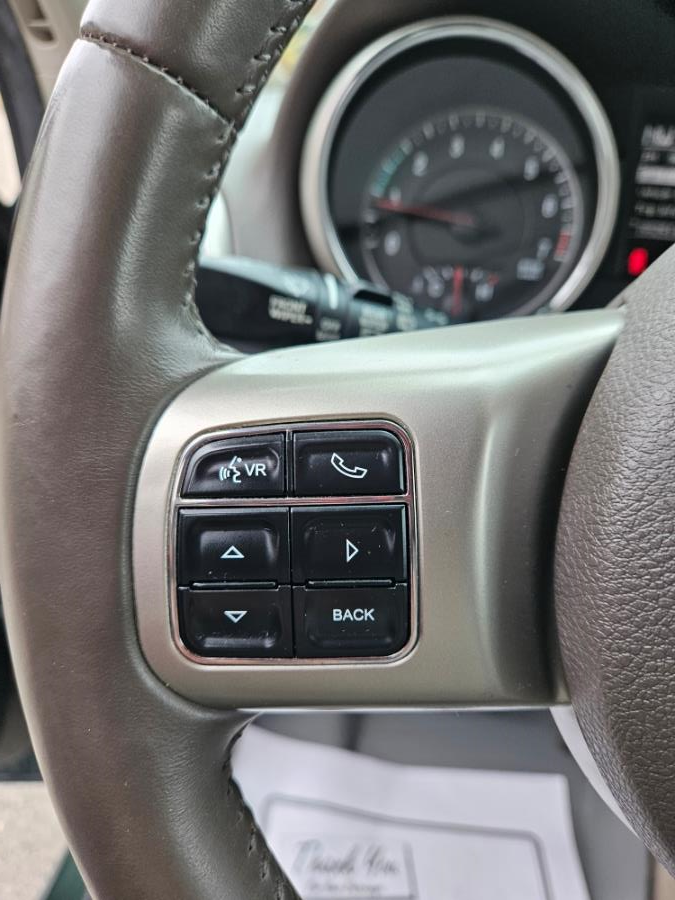 2011 Jeep Grand Cherokee Laredo photo