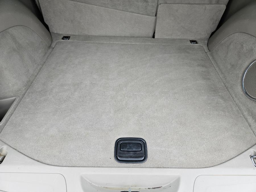 2011 Jeep Grand Cherokee Laredo photo