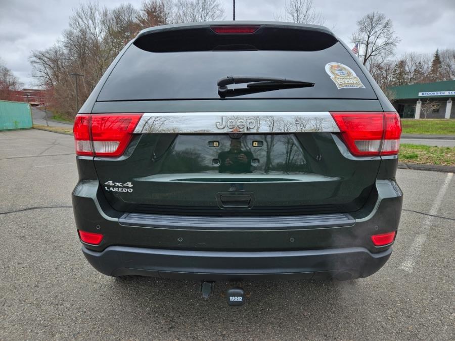2011 Jeep Grand Cherokee Laredo photo
