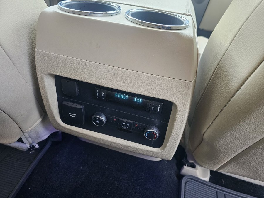 2015 Ford Expedition 4WD 4dr Limited photo