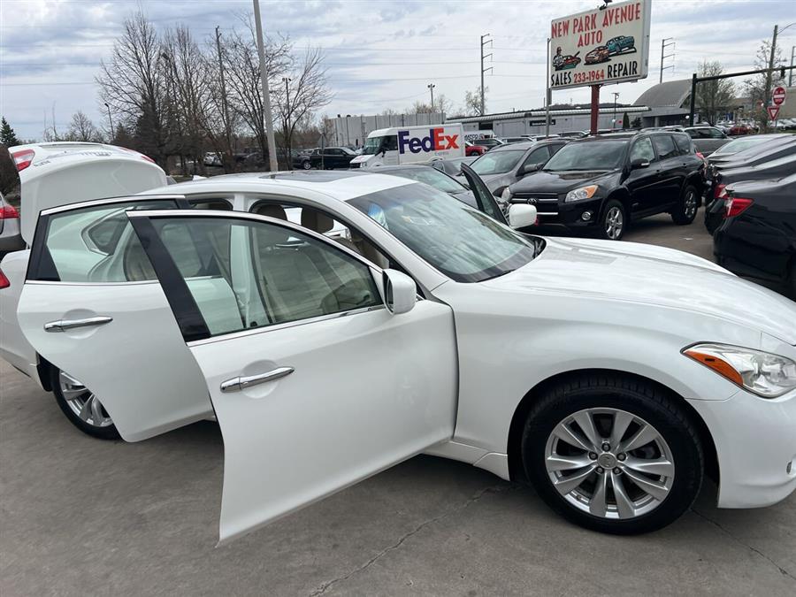 2011 Infiniti M37 x photo