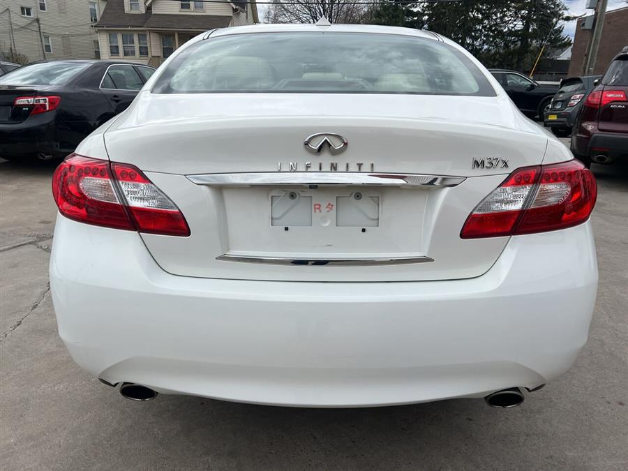 2011 Infiniti M37 x photo