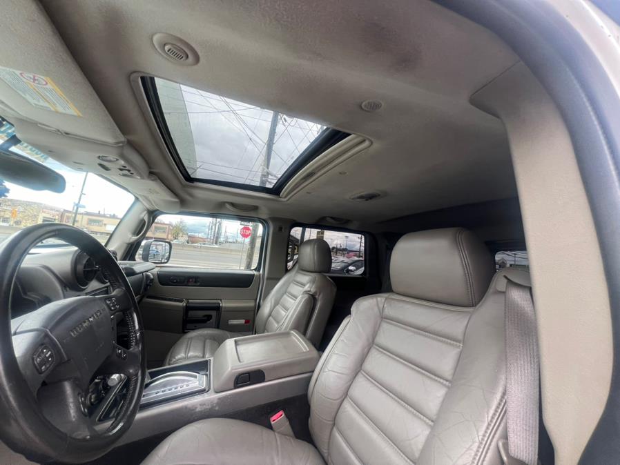2003 HUMMER H2 photo
