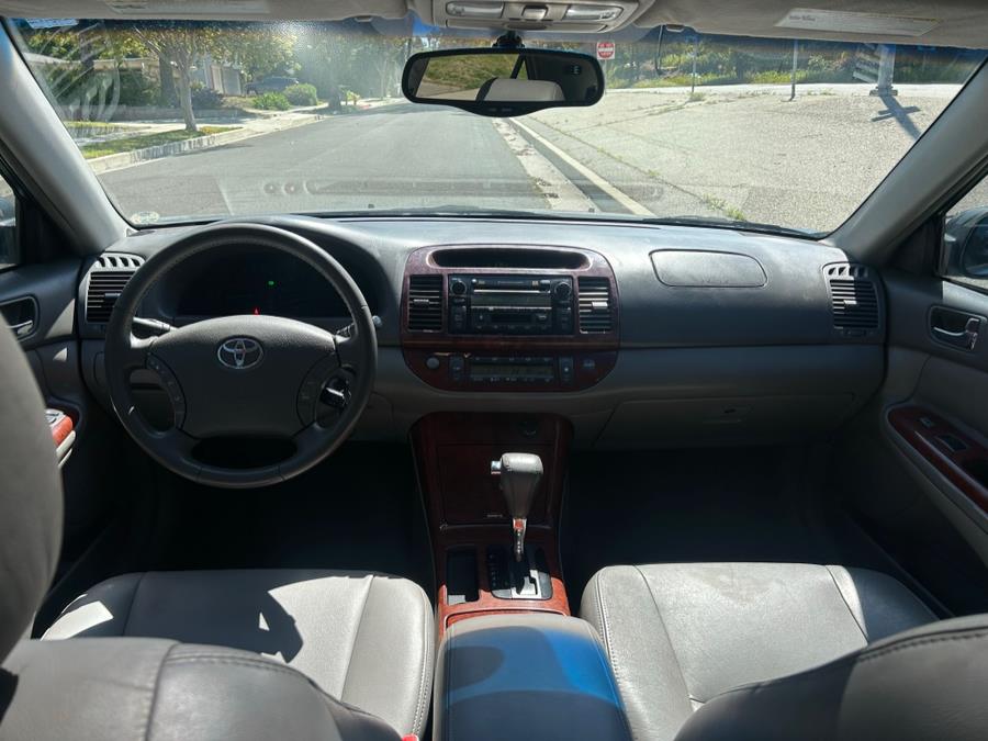 2005 Toyota Camry XLE V6 photo