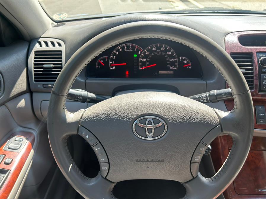 2005 Toyota Camry XLE V6 photo