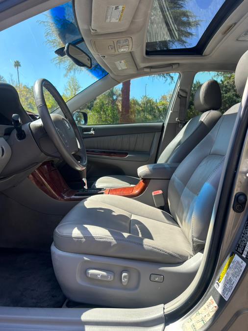 2005 Toyota Camry XLE V6 photo