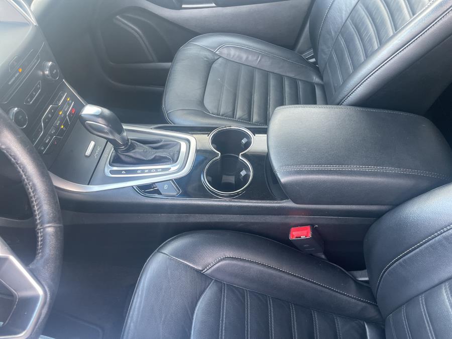 2016 Ford Edge 4dr SEL AWD photo
