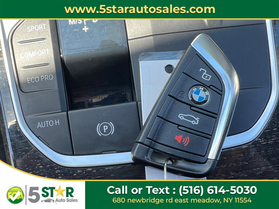 2021 BMW 3-Series 330i xDrive Sedan North Americ photo