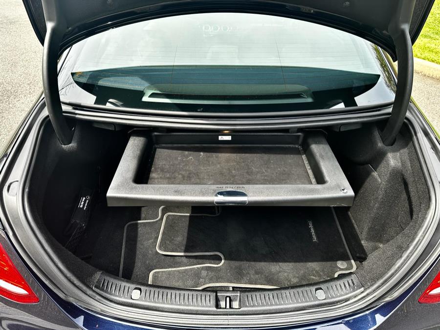 2017 Mercedes-Benz E-Class E 300 Luxury 4MATIC Sedan photo