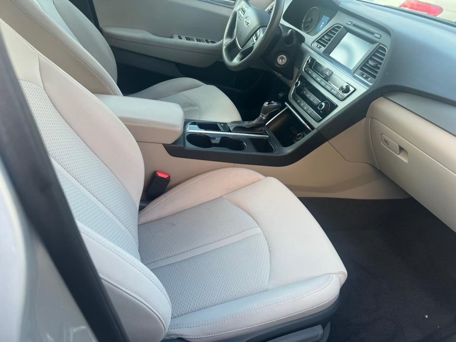 2016 Hyundai Sonata 4dr Sdn 2.4L SE photo