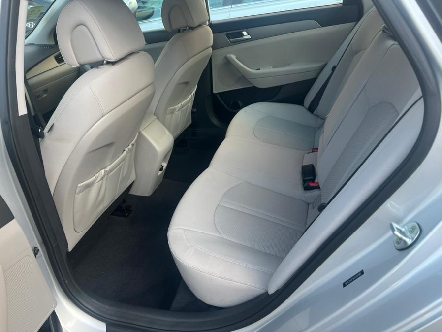 2016 Hyundai Sonata 4dr Sdn 2.4L SE photo
