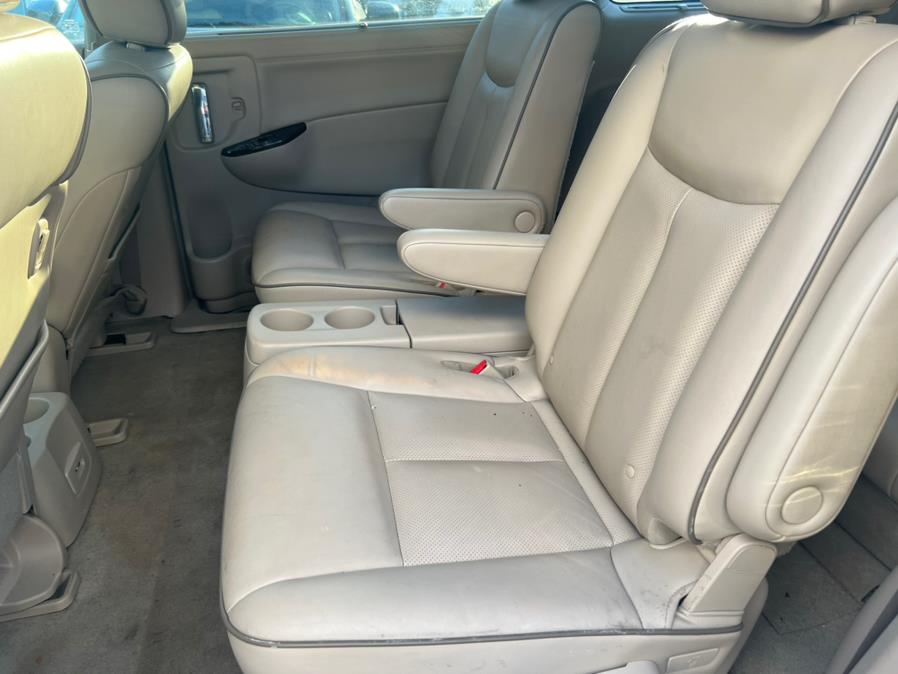 2011 Nissan Quest 3.5 S photo