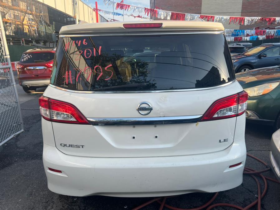 2011 Nissan Quest 3.5 S photo