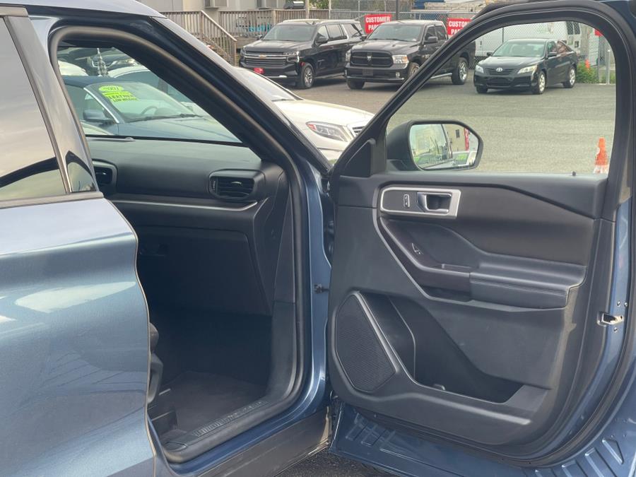 2020 Ford Explorer XLT 4WD photo