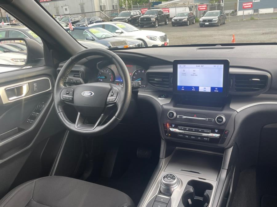 2020 Ford Explorer XLT 4WD photo