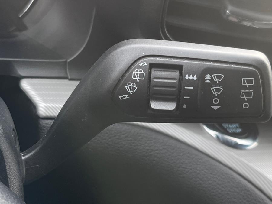 2020 Ford Explorer XLT 4WD photo
